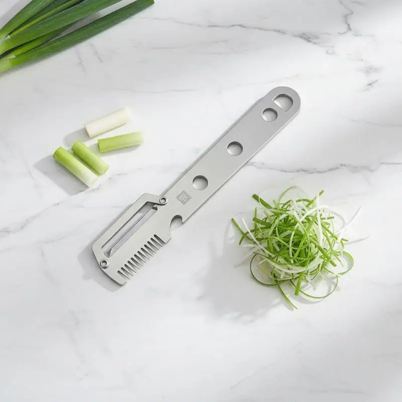 Stainless Steel Heavy Duty Vegetable Peeler Anti-Slip Design for Effortless Peeling in Kitchen