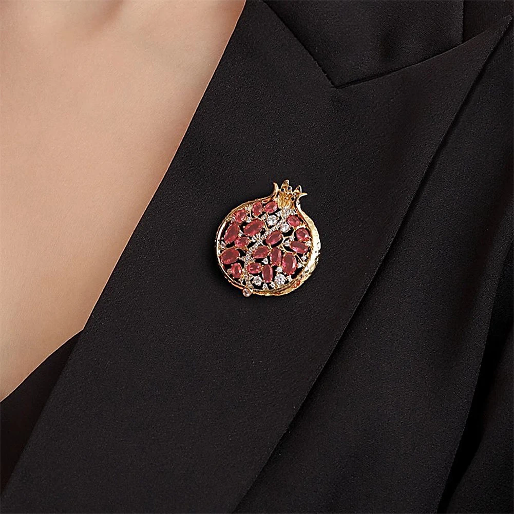 Rote Kristall-Granatapfel-Pflanzenbrosche Elegante Anstecknadel Damen Sommer Mode Schmuck Accessoires