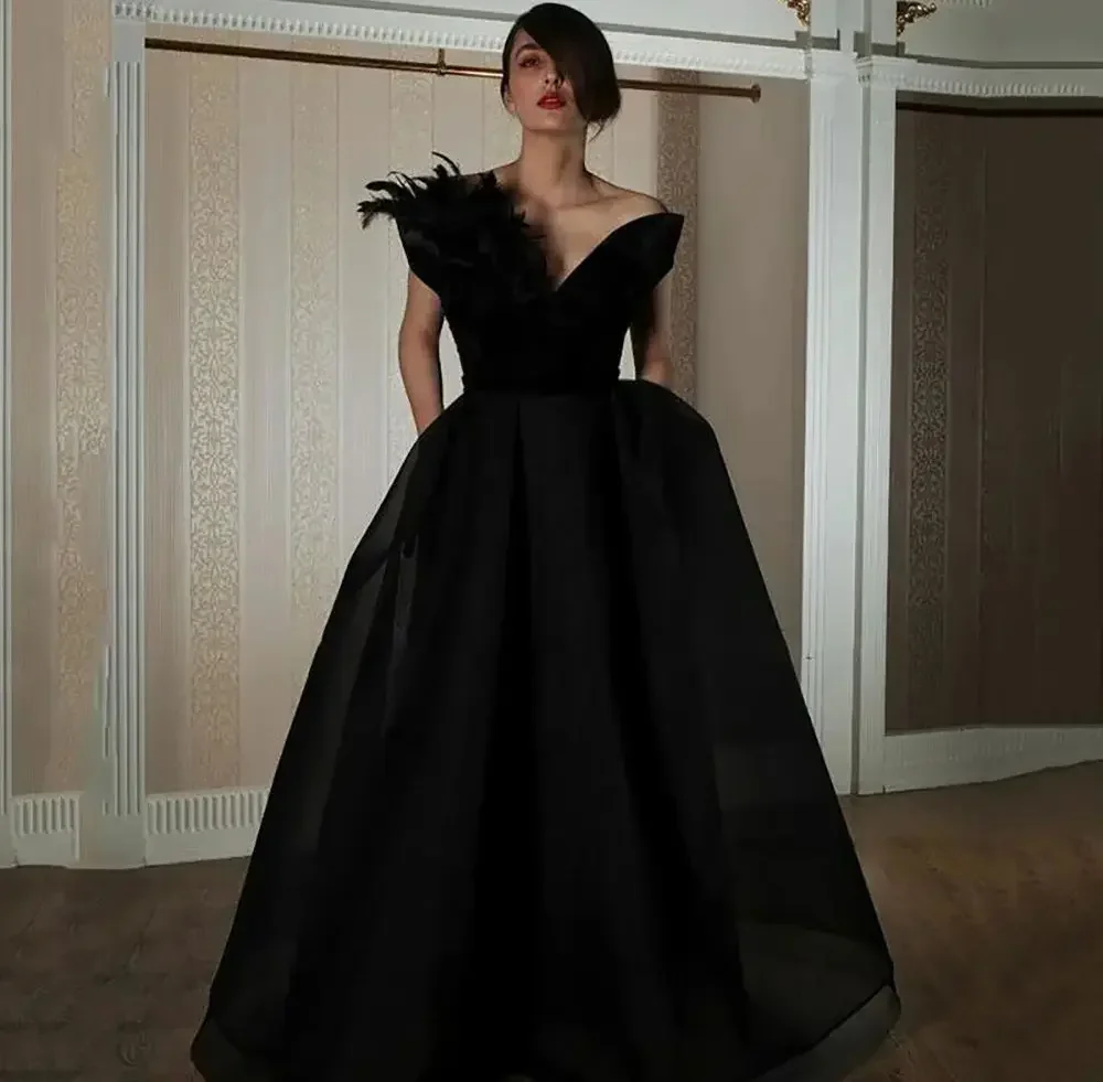 Vestido de noche de terciopelo negro, vestido de fiesta de plumas de una línea, vestido de princesa con bolsillos, nuevo