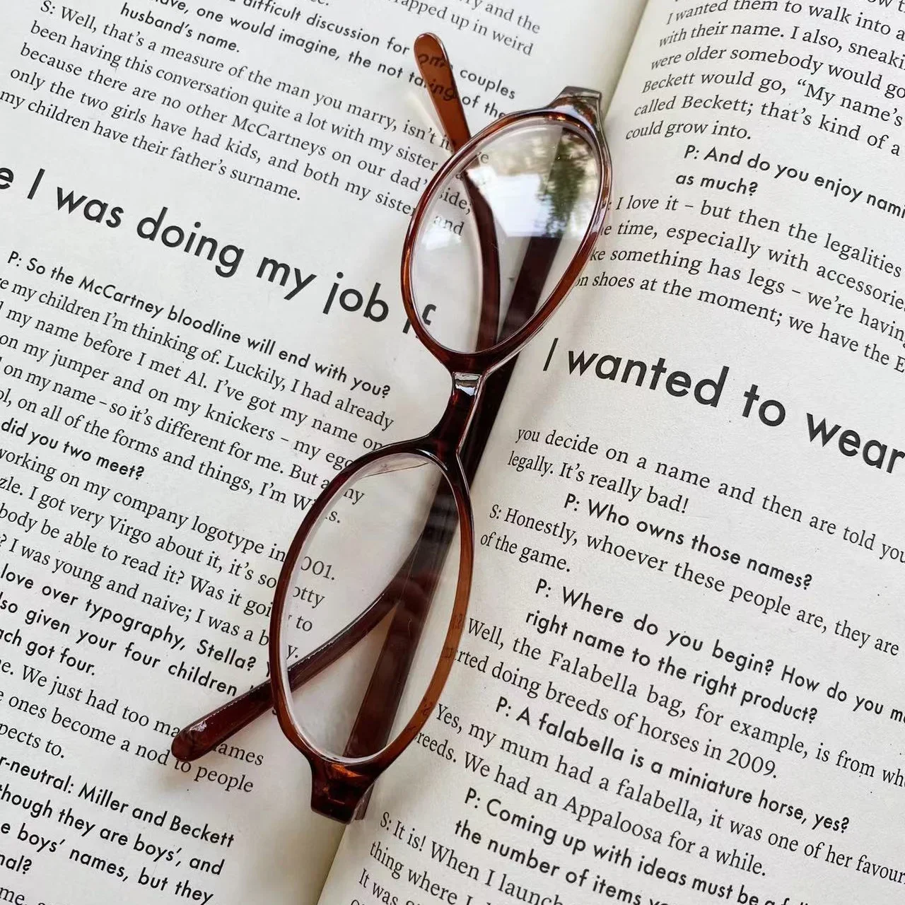 نظارات صغيرة بيضاوية متدرجة للنساء ، إطار أخضر ، ضيقة ، أزياء الفتيات في الهواء الطلق ، ارتداء مع القيادة على شاطئ البحر ، Y2K