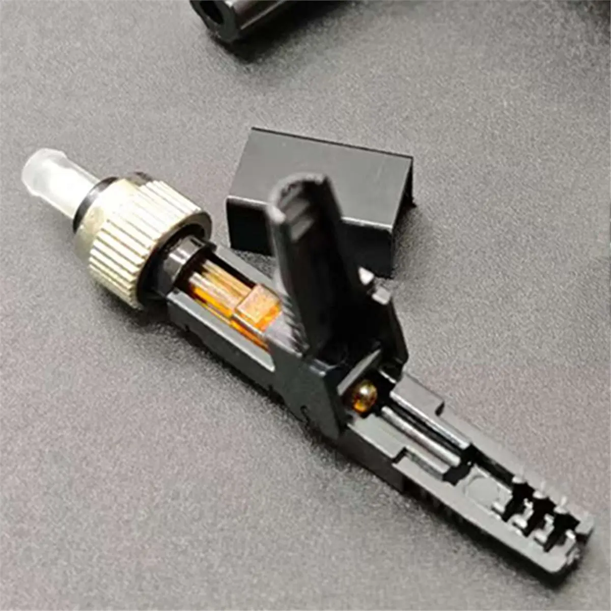 Embedded FTTH Fiber Optic Quick Connector Carrier-GradeFC UPC Round Head Single-Mode Fiber Optic Assembly Fast Connector