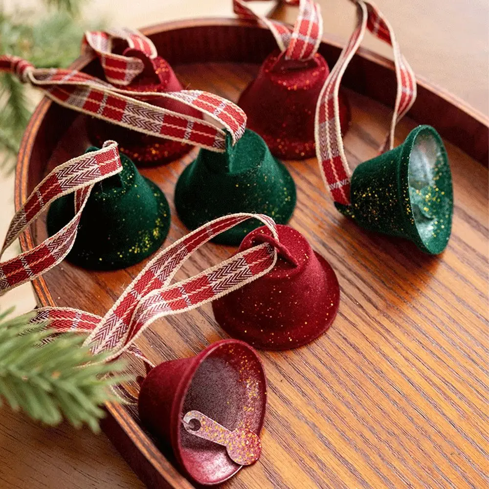 Retro Xmas Tree Hanging Bells Handmade Metal Bells Crafts Home Window Display Pendant Party Favors Photographic Props