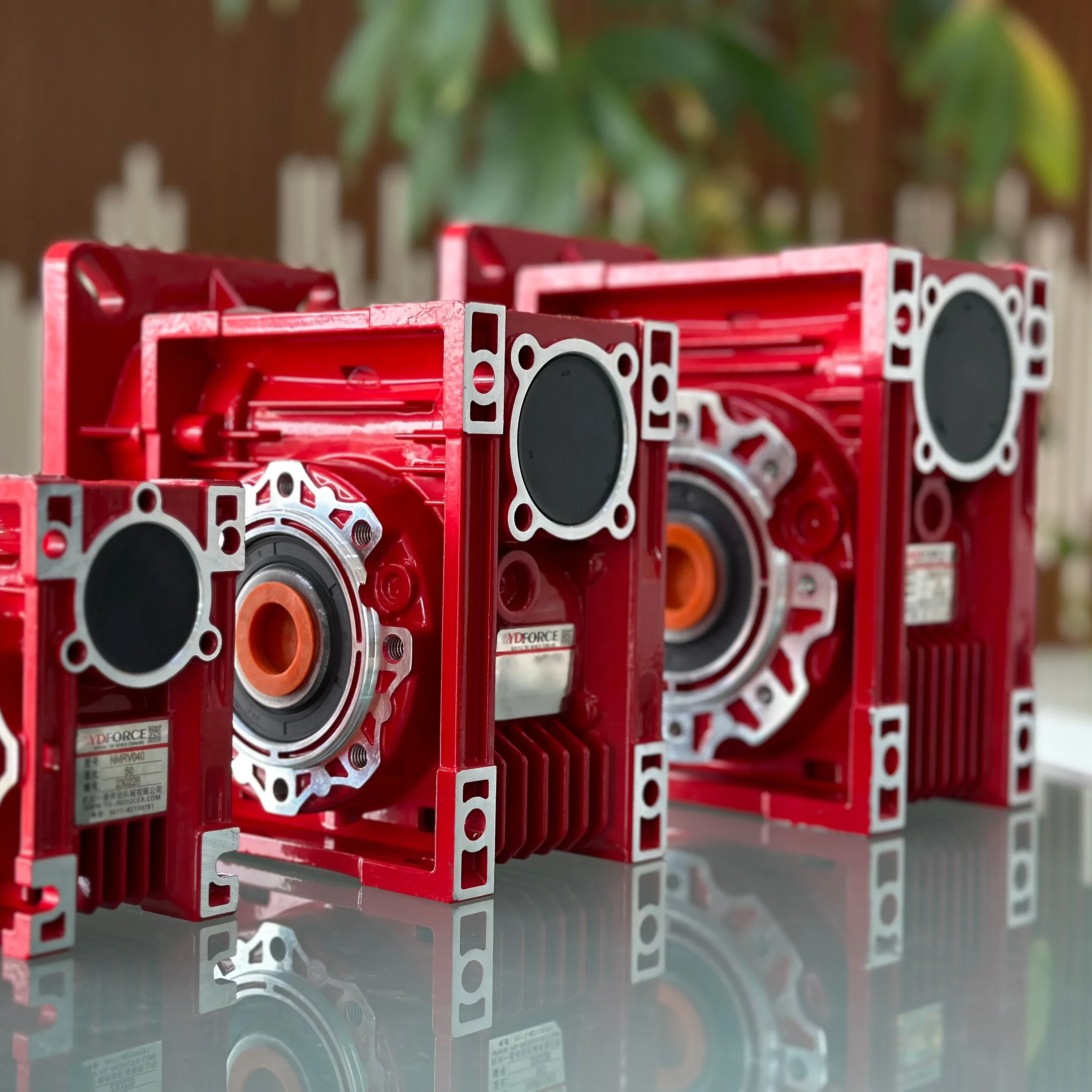 

Алюминиевые редукторы Червячная коробка передач Редуктор скорости электродвигателя Rv