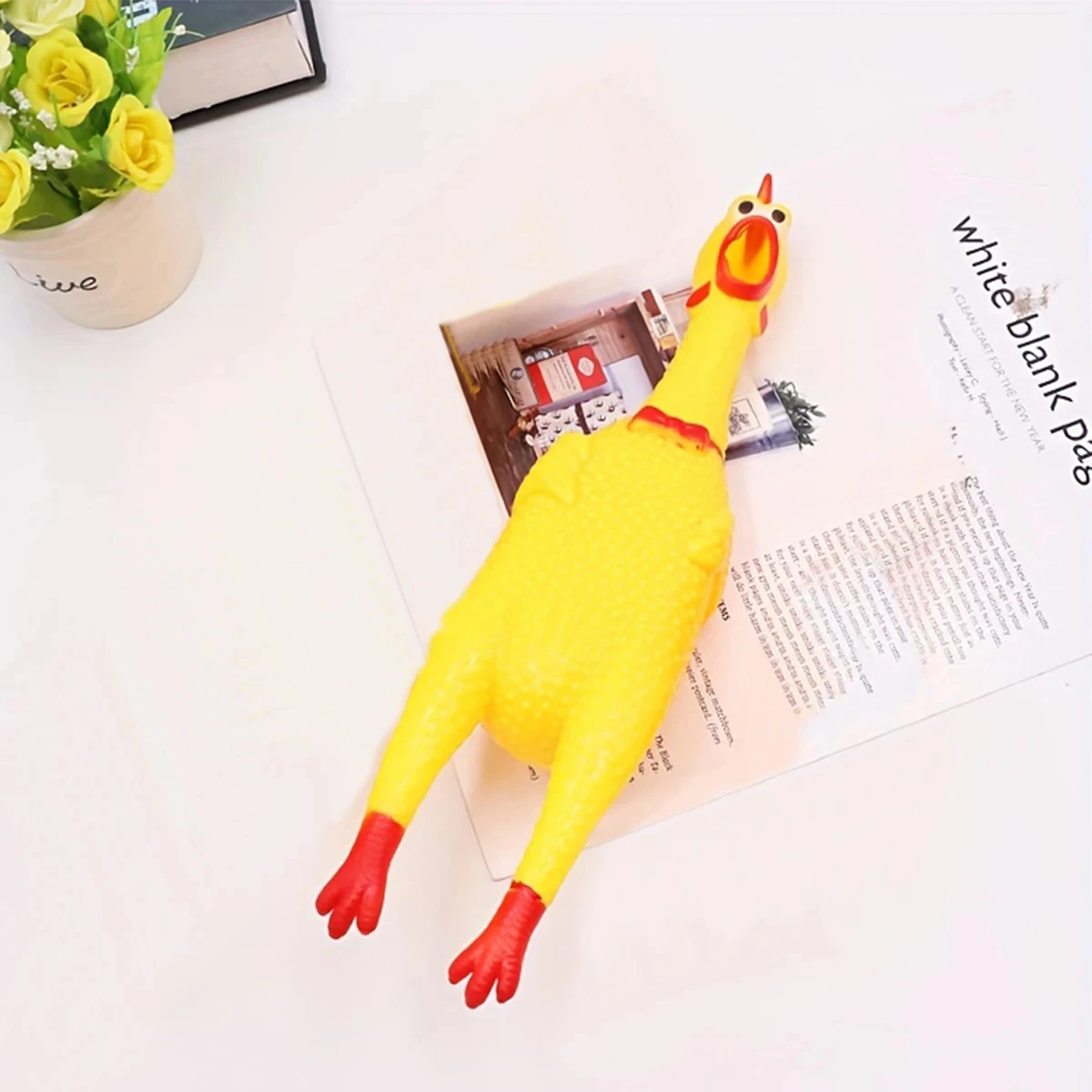 Screaming Chicken Dog Toys, Novelty and Durable Chew Toy Sound Squeeze Screaming Toy,Pet Cats and Dogs To Relieve Boredom