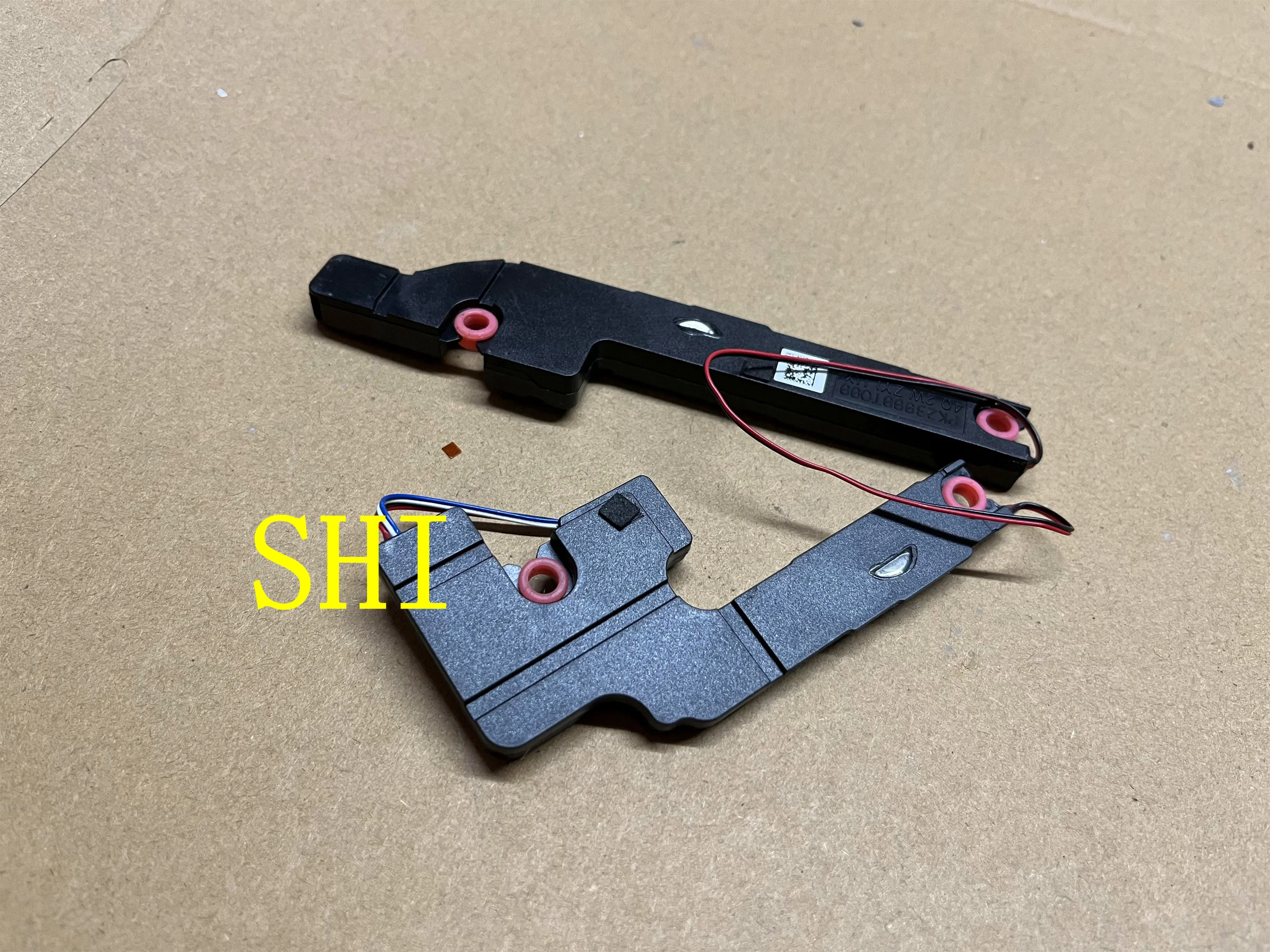 

0XXVGW Используется для DELL Inspiron 5765 5767 Встроенный аудиодинамик XXVGW PK23000TO00 Бесплатная доставка