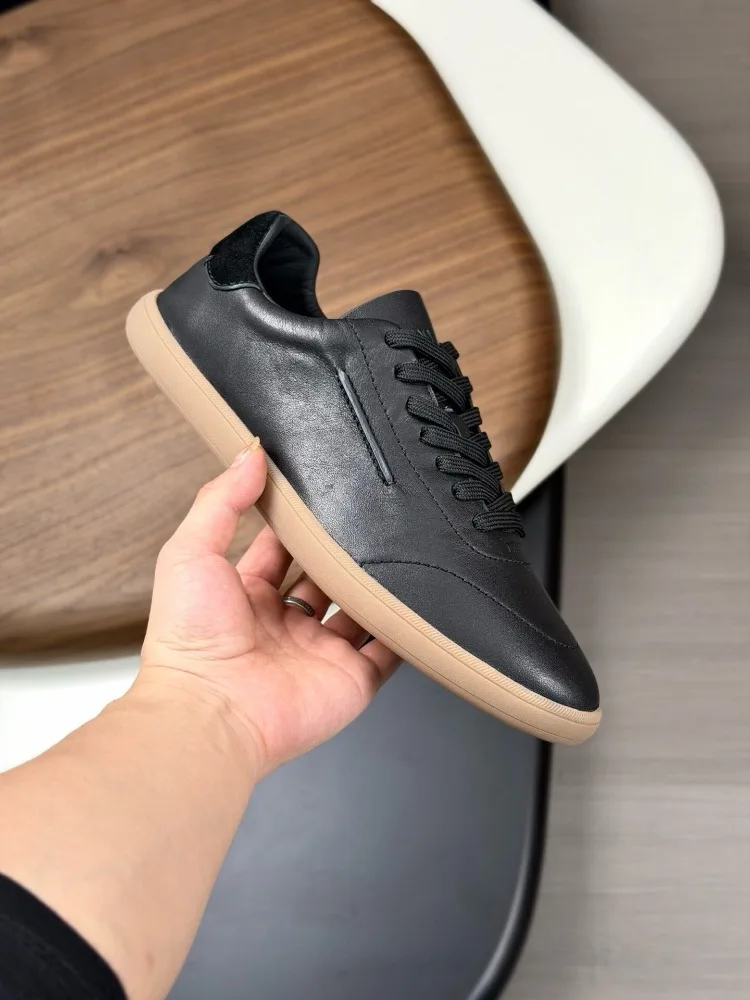 Men Causal Shoes Soft Retro Trainer Sneakers Genuine Leather Upper Gum Flat‑Sole Comfort Daily Commuter Walking Footwear
