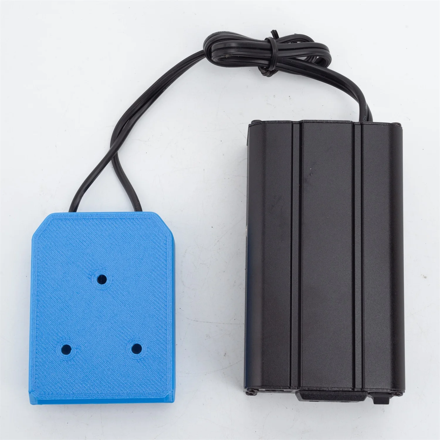 200W Portable Power Supply Inverter Power Inverter AC Outlet Adapter For HART 20v Battery  DC 20V to 110V AC，(No battery)