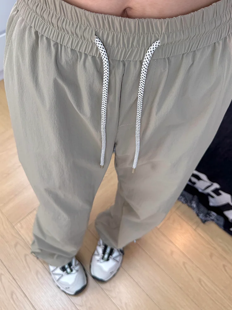 بنطلون نايلون كاكي سريع الجفاف للنساء، بنطلون رياضي فضفاض مستقيم للمشي لمسافات طويلة، مريح وقابل للتنفس