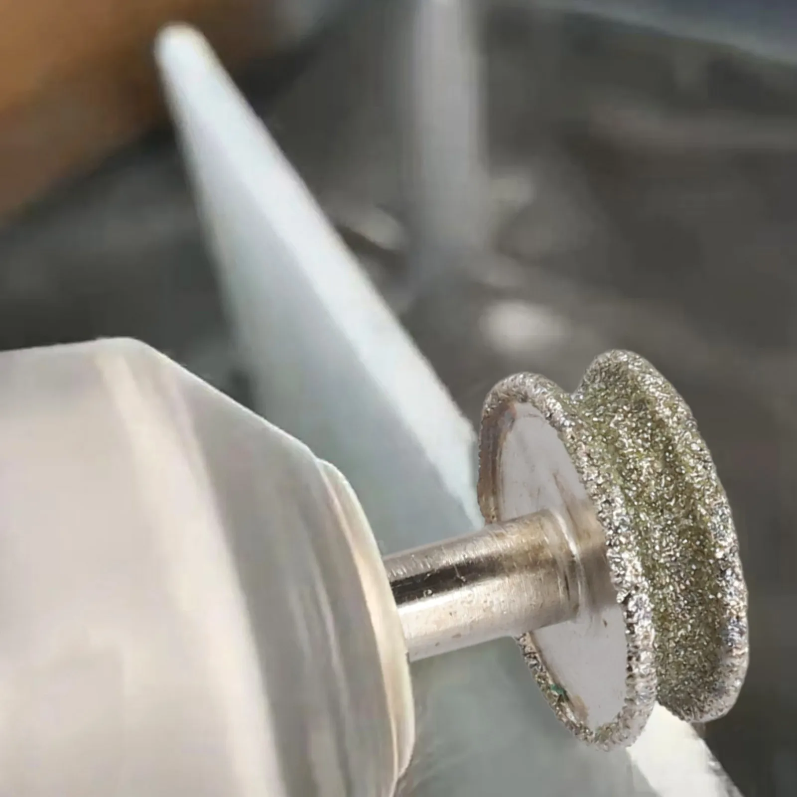 Emery Abrasive Grinding Wheel Head for Smooth Polishing of Rounded and Curved Surfaces on For Glass Jade Agate and Beads