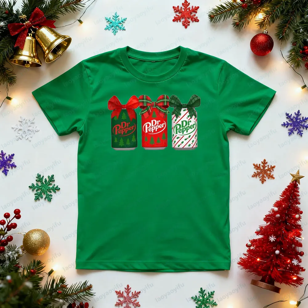 

Рождественская футболка Dr Pepper, праздничная футболка унисекс, рождественский праздничный подарок, модная рождественская футболка с содой, рубашка в стиле ретро с содой, мужские и женские топы