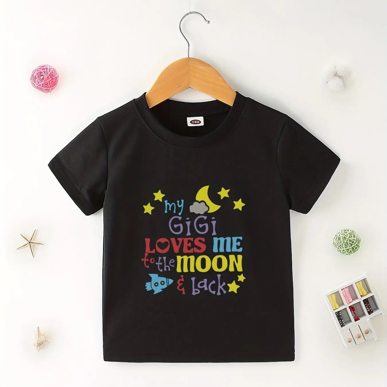 

Kids Gigi Loves Me T-Shirt - Fun Family Quote Design - Boys Casual Top - My Gigi Loves Me to the Moon and Back Graphic Tee