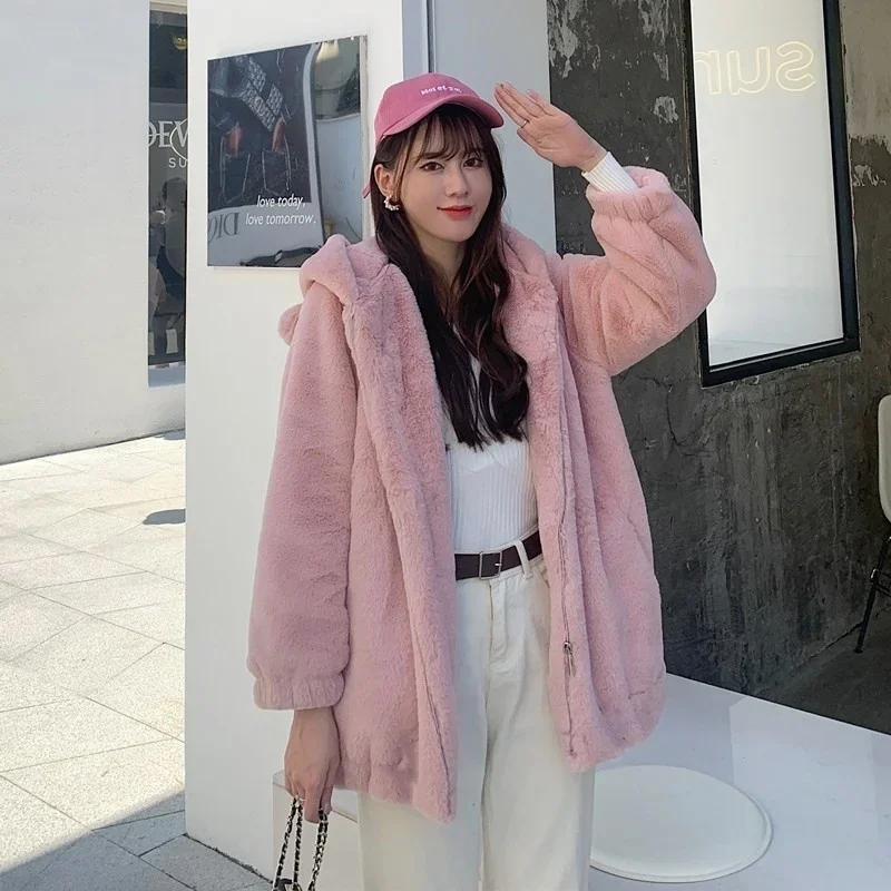 Autunno Inverno 2025 Cappotto da donna in pelliccia di coniglio sintetica con cappuccio Allentato Casual Mujer Chaqueta Coulisse Manica lunga Morbida pelliccia finta Capispalla