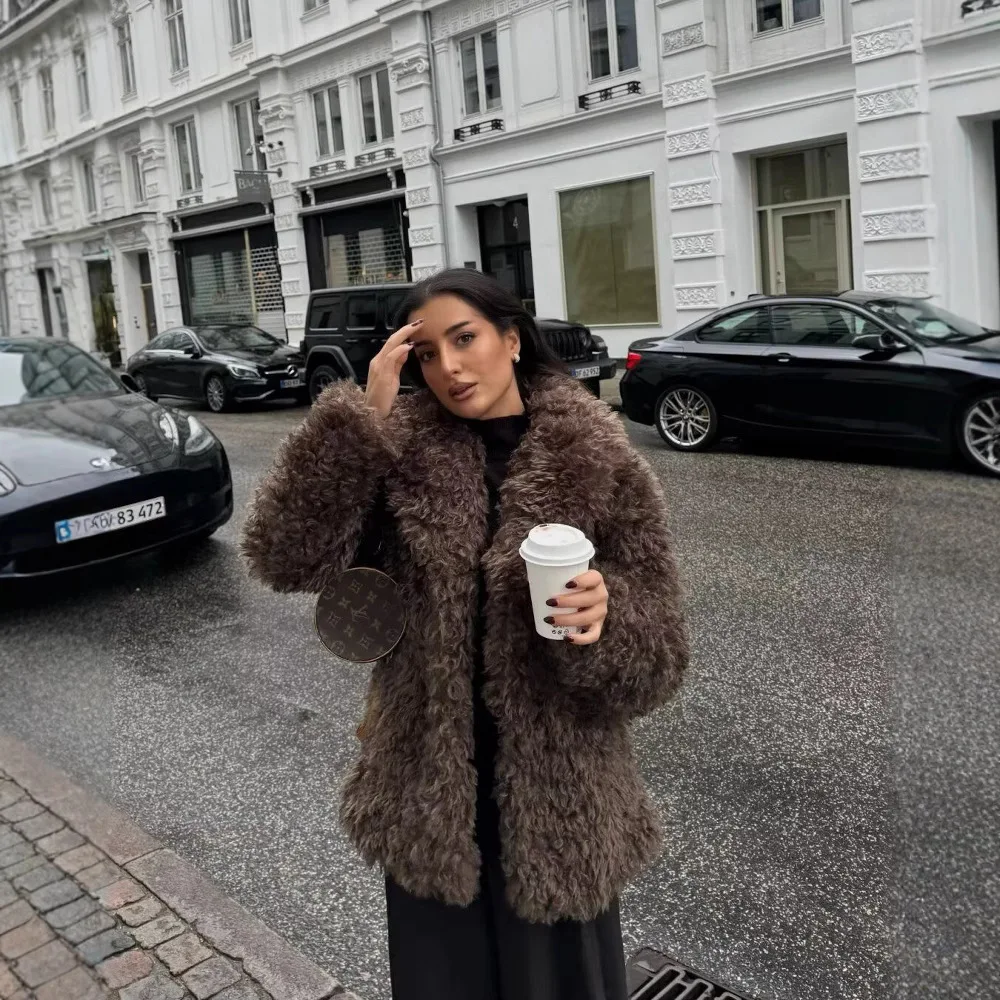 

Флисовое зимнее женское пальто из искусственного меха, винтажное коричневое пальто с карманами, женская верхняя одежда из овечьей шерсти с меховым воротником, пальто из искусственного меха для женщин