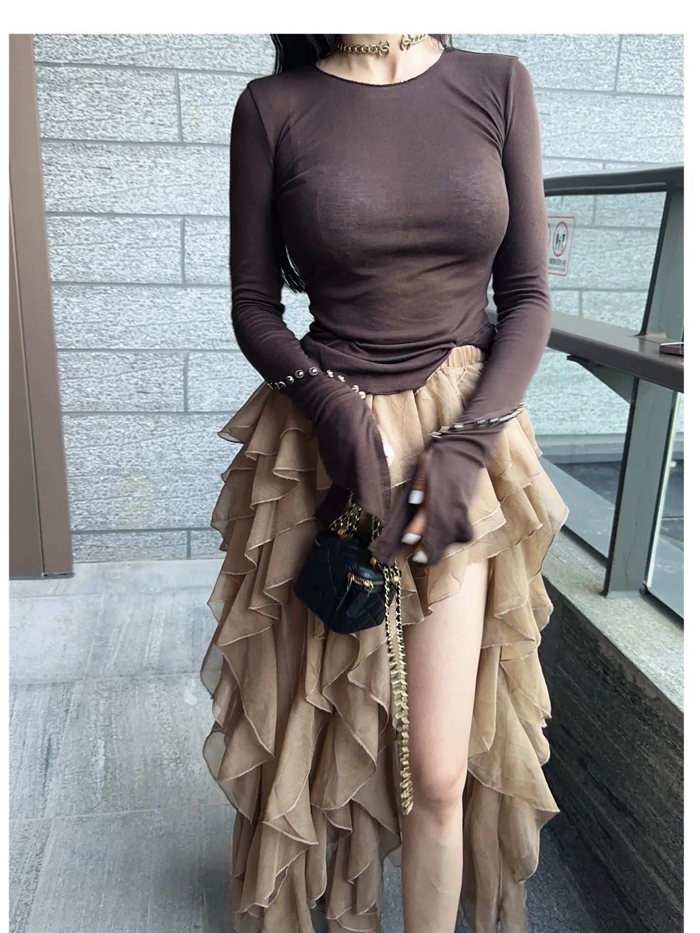 

MadmanM Long Sve Knitted Wool Silk Slim Fit Base irt Design Sensation Wool Knit Top with Multi-Buled Cuff