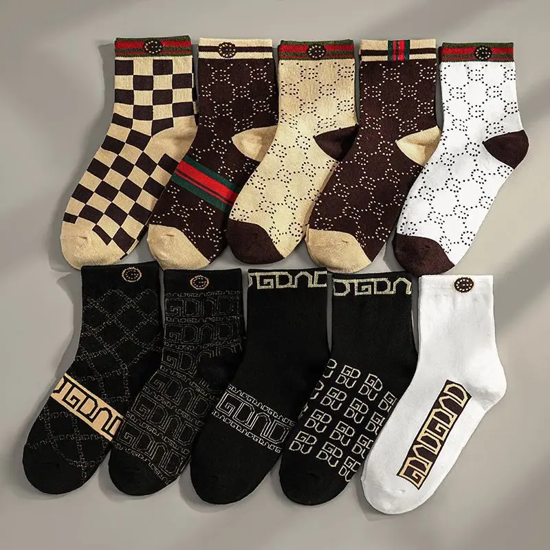 10 пар модных носков для пар, модный стиль, универсальные и экономичные крутые модные носки для мужчин и женщин (EU36-42)