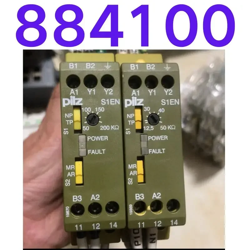 

Second-hand test OK Safety relay 884100