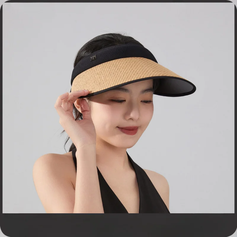 

Customized Summer Fashion Open-Top UV-Protective Sunshade Black Vinyl Straw Hat with Large Brim and Small LogouvWomen's trendy