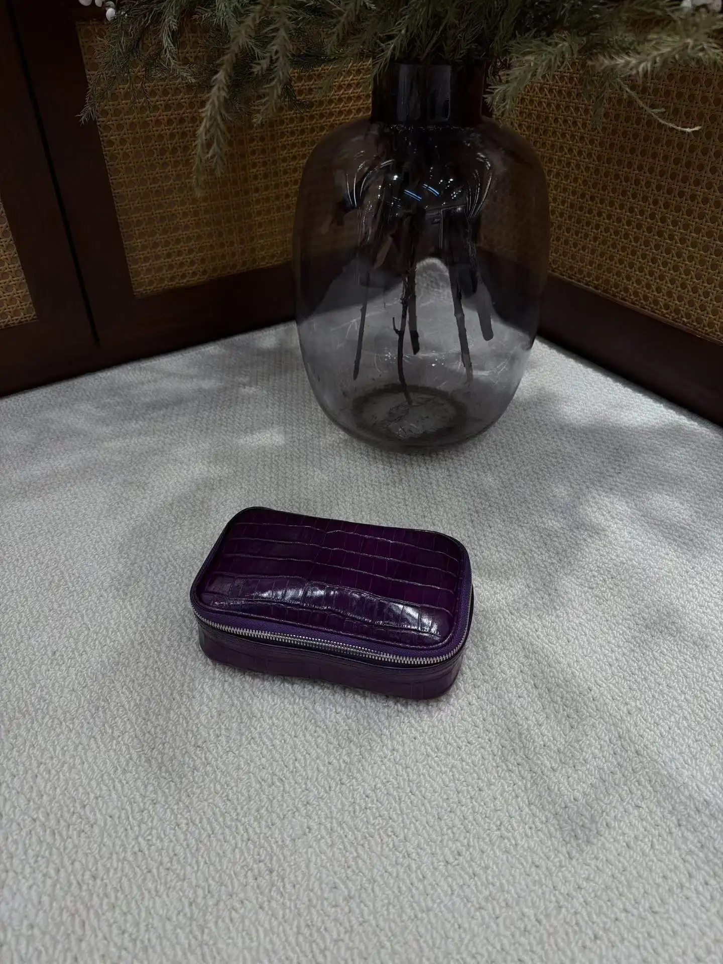 Krokodil-Geprägte Leder Mini-Kosmetiktasche Toilettenartikel-Organizer Tragbare Kosmetiktasche in Verschiedenen Farben und Größen Erhältlich – Detail 12