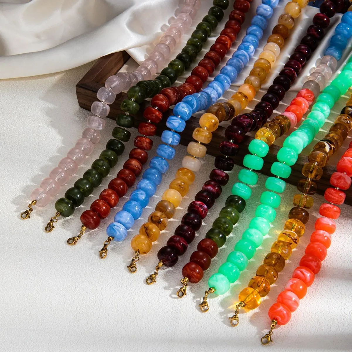 Colorful Acrylic Beads Choker Necklace Stackable Round Beaded Choker Collars for Women Bohemia Style Summer Beach Jewelry
