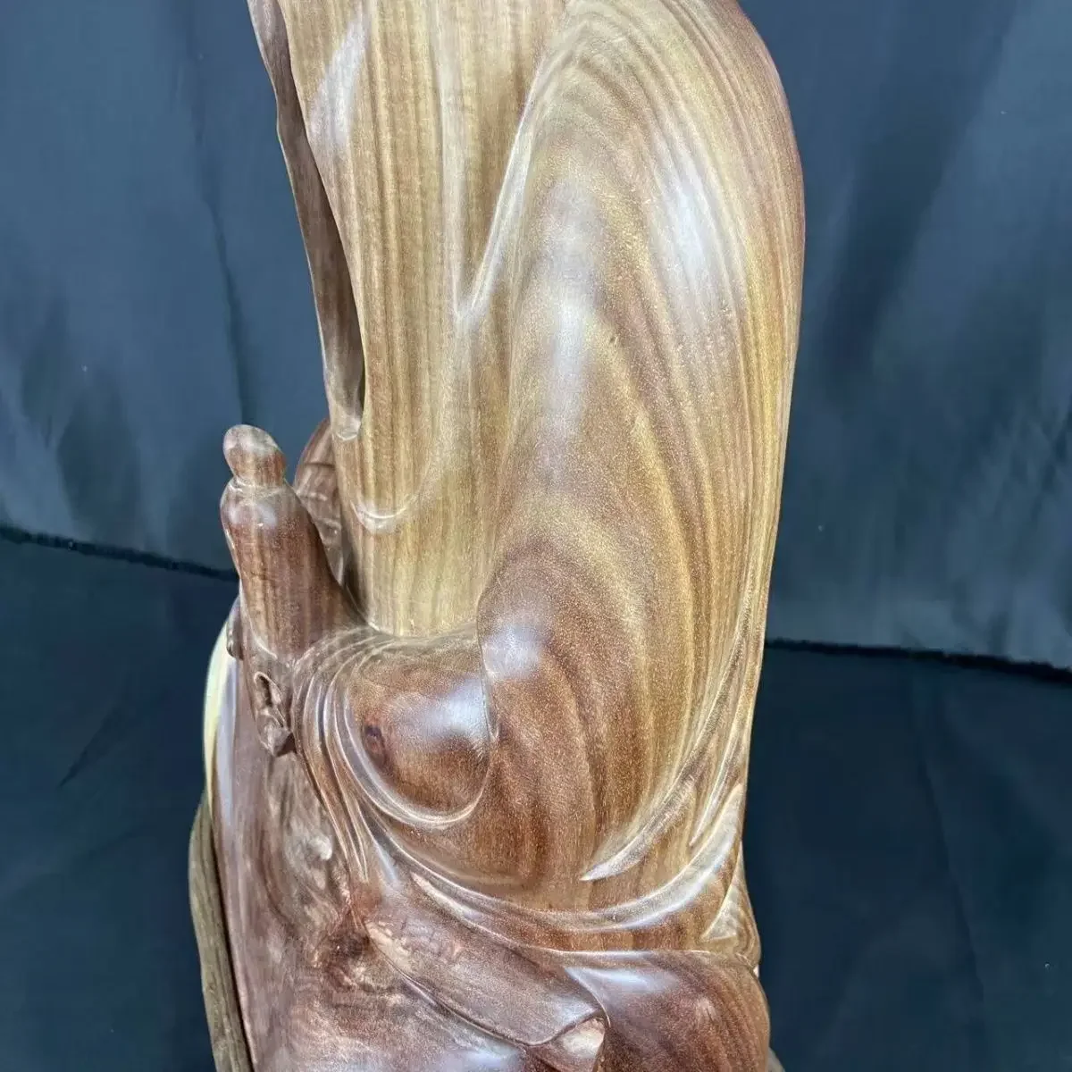 Blood sandalwood faceless Buddha solid wood ornament root carving wood carving heightening gift