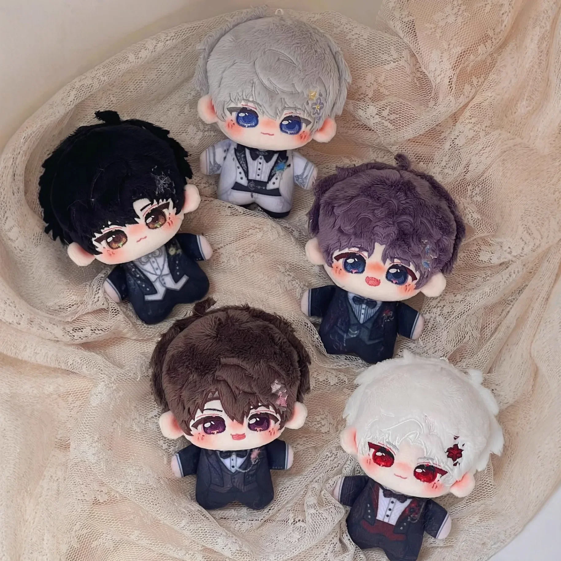 Muñeco de Peluche Love and Deepspace de 10 cm, Adorable Peluche de los Personajes Caleb, Sylus, Rafayel, Zayne y Xavier para Fans, Regalo de Cumpleaños, Adorno para Mochila