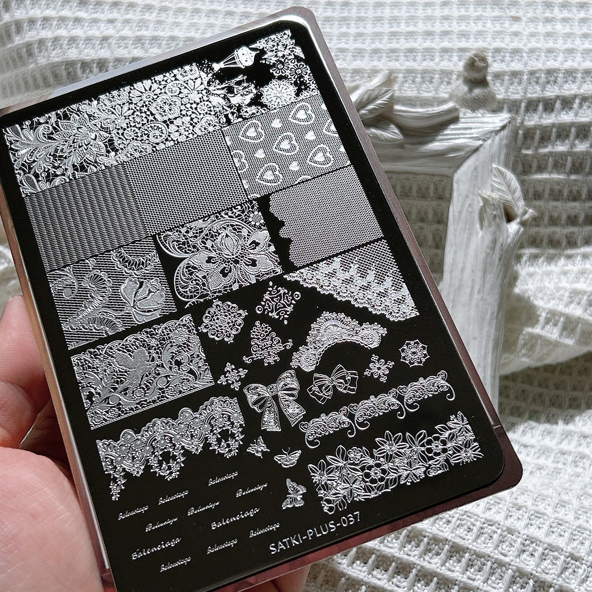 

Пластина для штамповки ногтей, стальная пластина для штамповки, шаблон для украшения ногтей без покраски, шаблон для украшения ногтей в китайском стиле с кружевной клетчатой доской, шаблон для штамповки гелем, форма для штамповки ногтей, прозрачный силико