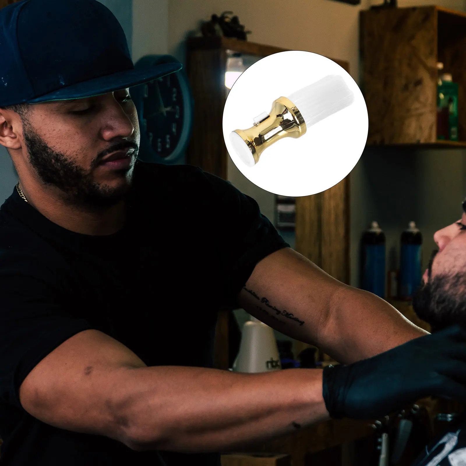 

1Pcs Neck Clean Brush Hairdressing Brush Hair Cutting Neck Duster Portable Stand Base Comfortable Grip Essential Barber Salon