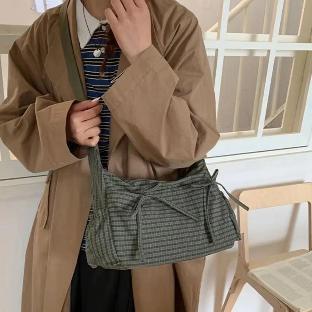 

Casual Grid Bow Crossbody Bag Multiple Pockets Large Capacity Nylon Shoulder Bag Korean Style Lightweight Hobo Bag Office Worker