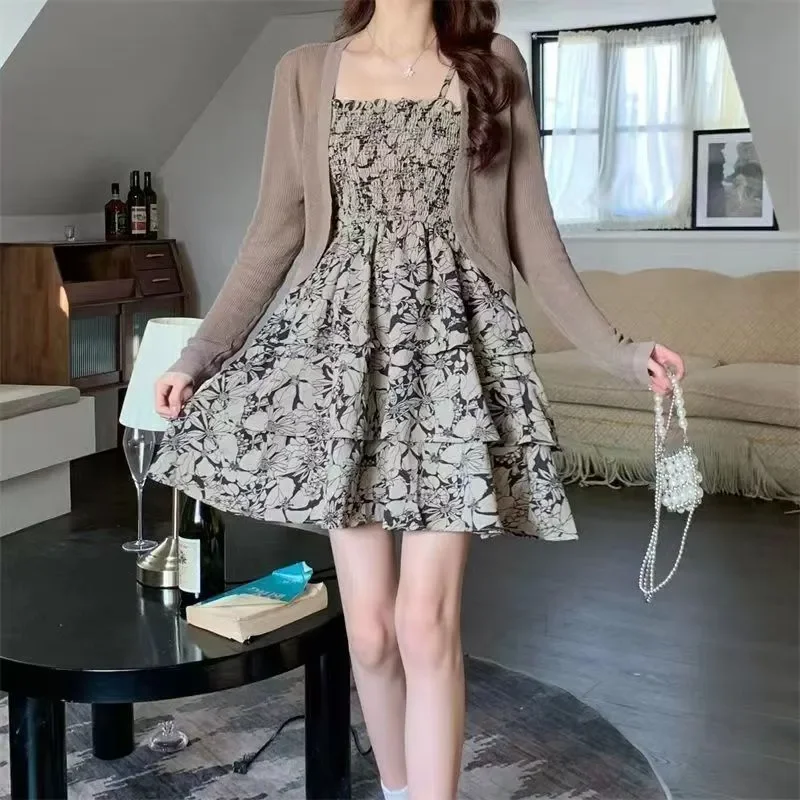 

French Vintage Pure Desire Sling Waist Cake Skirt Sunscreen Long-sleeved Top Two-piece Set for Summer