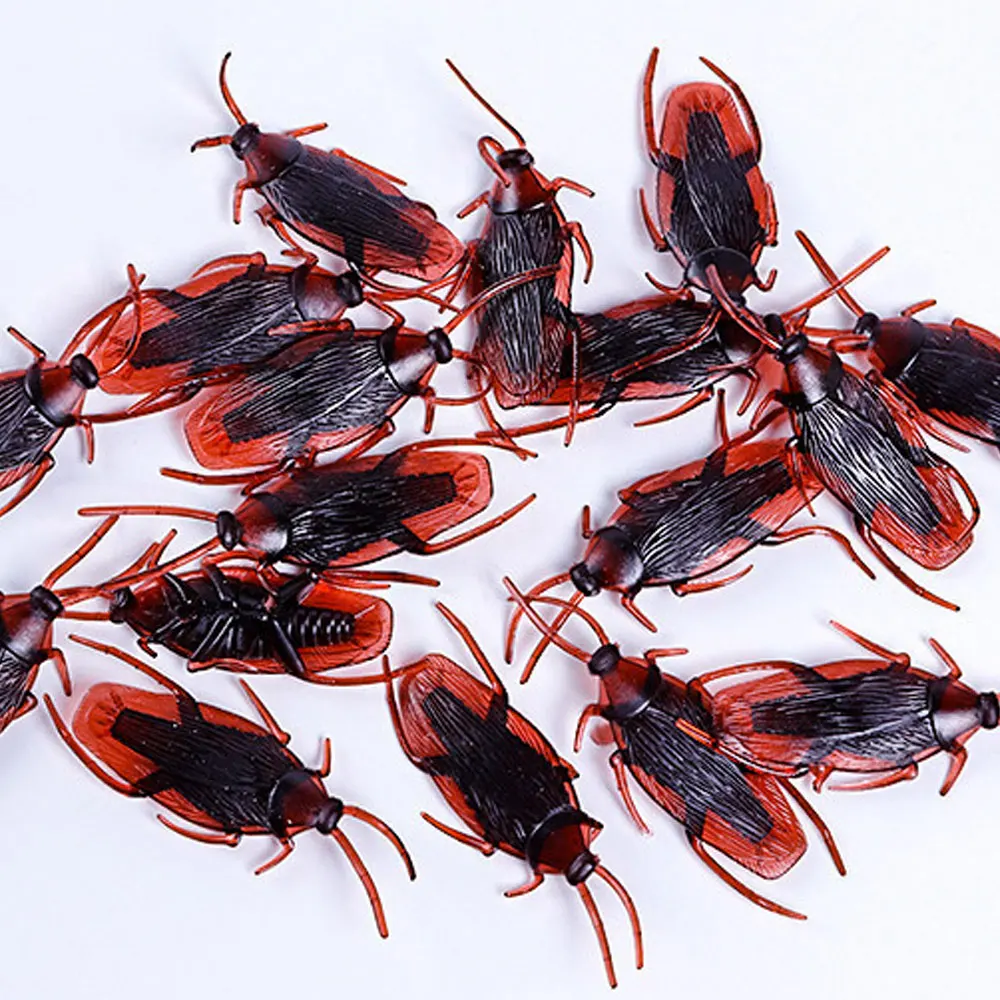 5-50Pcs Halloween Decoration Fake Cockroaches Joke Decoration Halloween Party Scary Decos Plastic Bug Trick Toys for Lady or Kid