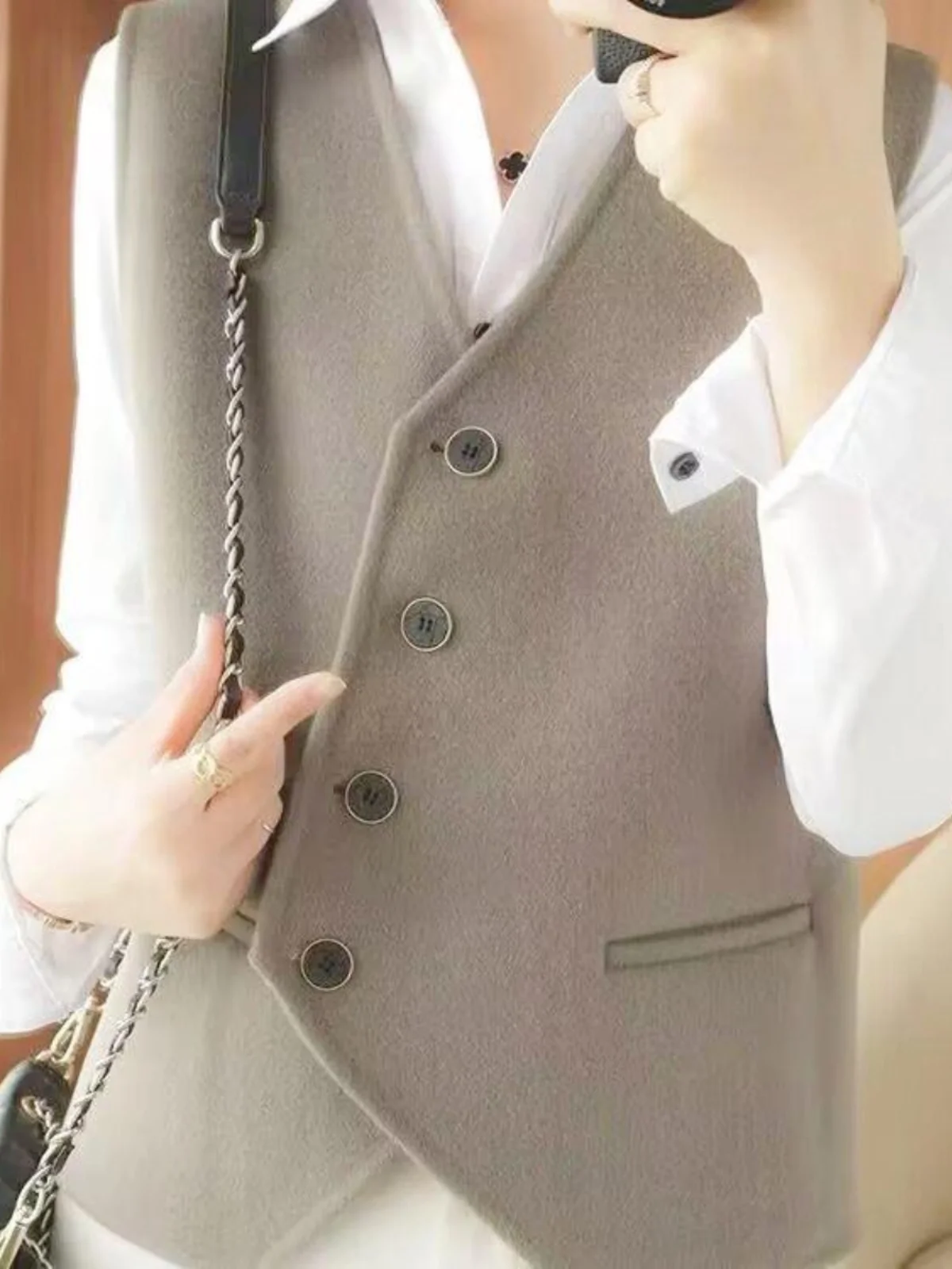 

Высококачественный двусторонний жилет Camere ort, новинка весны 2024, шерстяной костюм, жилет, женский V-Ne, асимметричный жилет на пуговицах