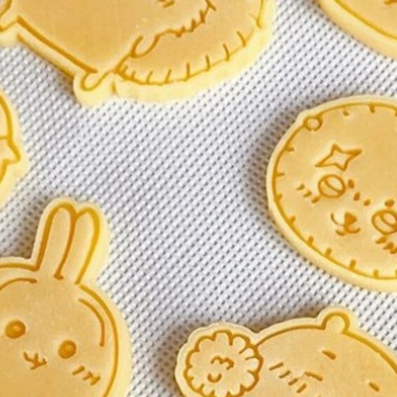 Anime Cartoon Kawaii Chiikawa Plastic Cookie Mold Compression Moulding New Style Originality Practical Easy To Clean Fashion