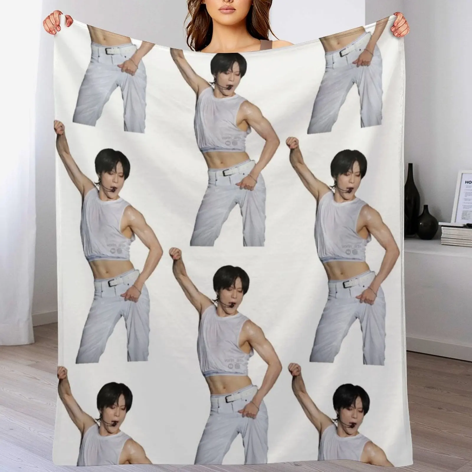 

TAEMIN Shinee Guilty Throw Blanket Retros Blankets Sofas Of Decoration Designers Large Blankets