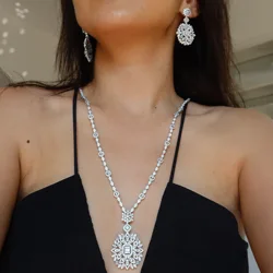 Luxury Miniature Inlaid Cubic Zirconia Leaf Shaped Necklace Earrings Dubai Jewelry Banquet Set S549