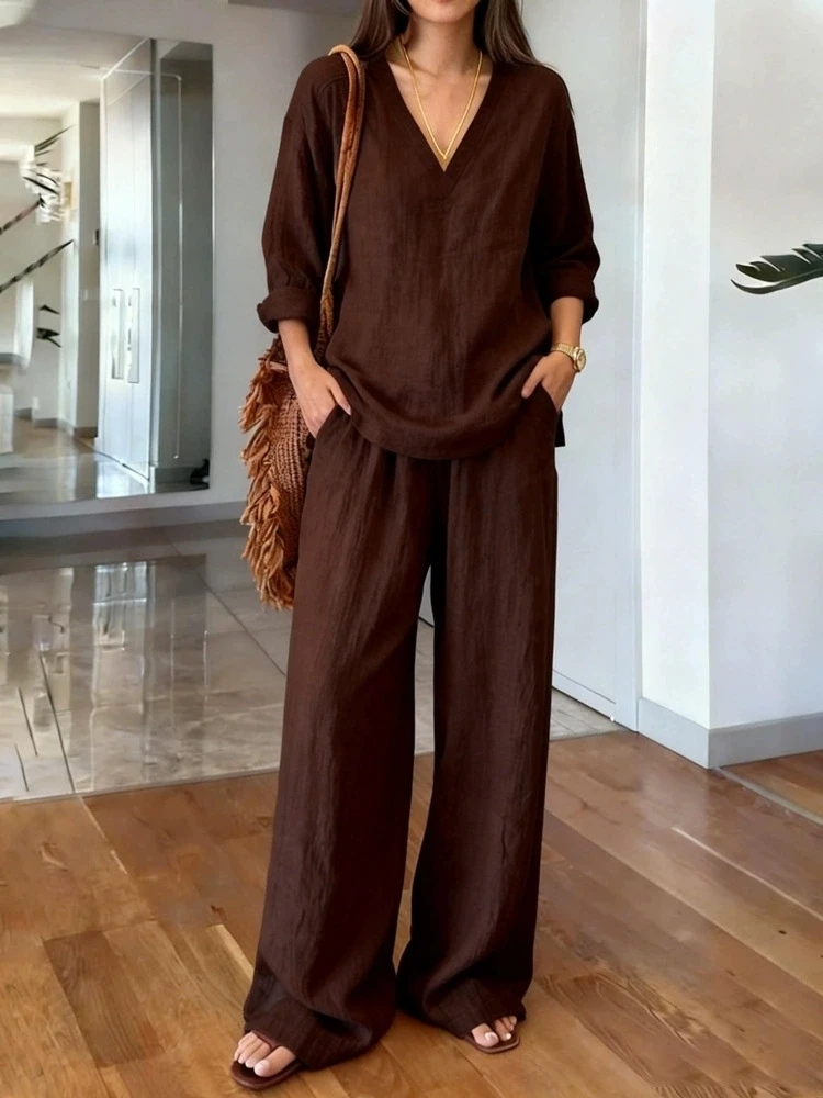 

Повседневный комплект из двух предметов: пуловер с V-образным вырезом и длинными рукавами, брюки с широкими штанинами, минималистичный дизайн, для ежедневных поездок на работу, многоцветный вариант.