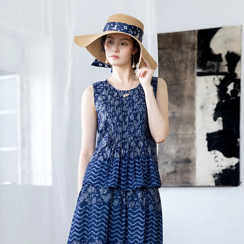 

Retro Floral Print 3D Pleated Strap Vest Women's New Summer 2025 a Life on the Left Regular Fit Blend Fabric Outerwear