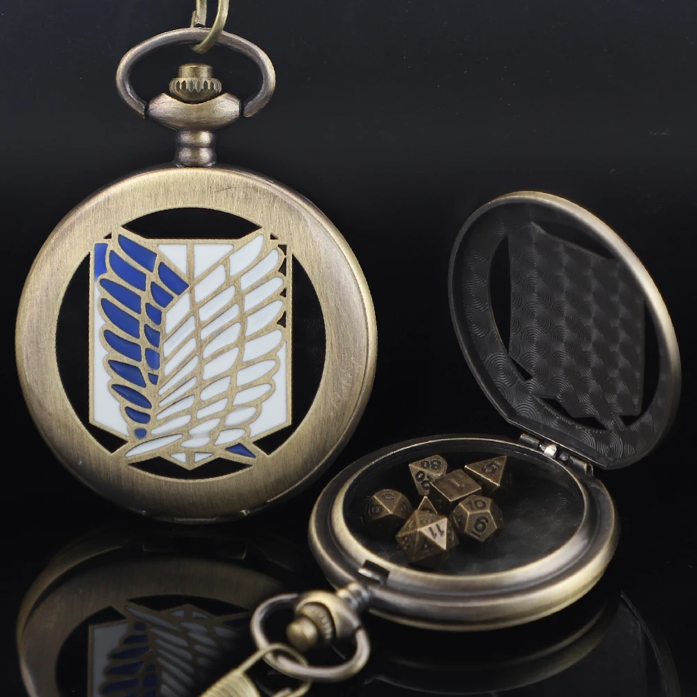 أنيمي هجوم على تيتان DND النرد مجموعة ساعات الجيب حالات مع 39 سنتيمتر سلسلة ساعة جوفاء والعتاد ساعة جيب DND النرد الهدايا مجلس لعبة