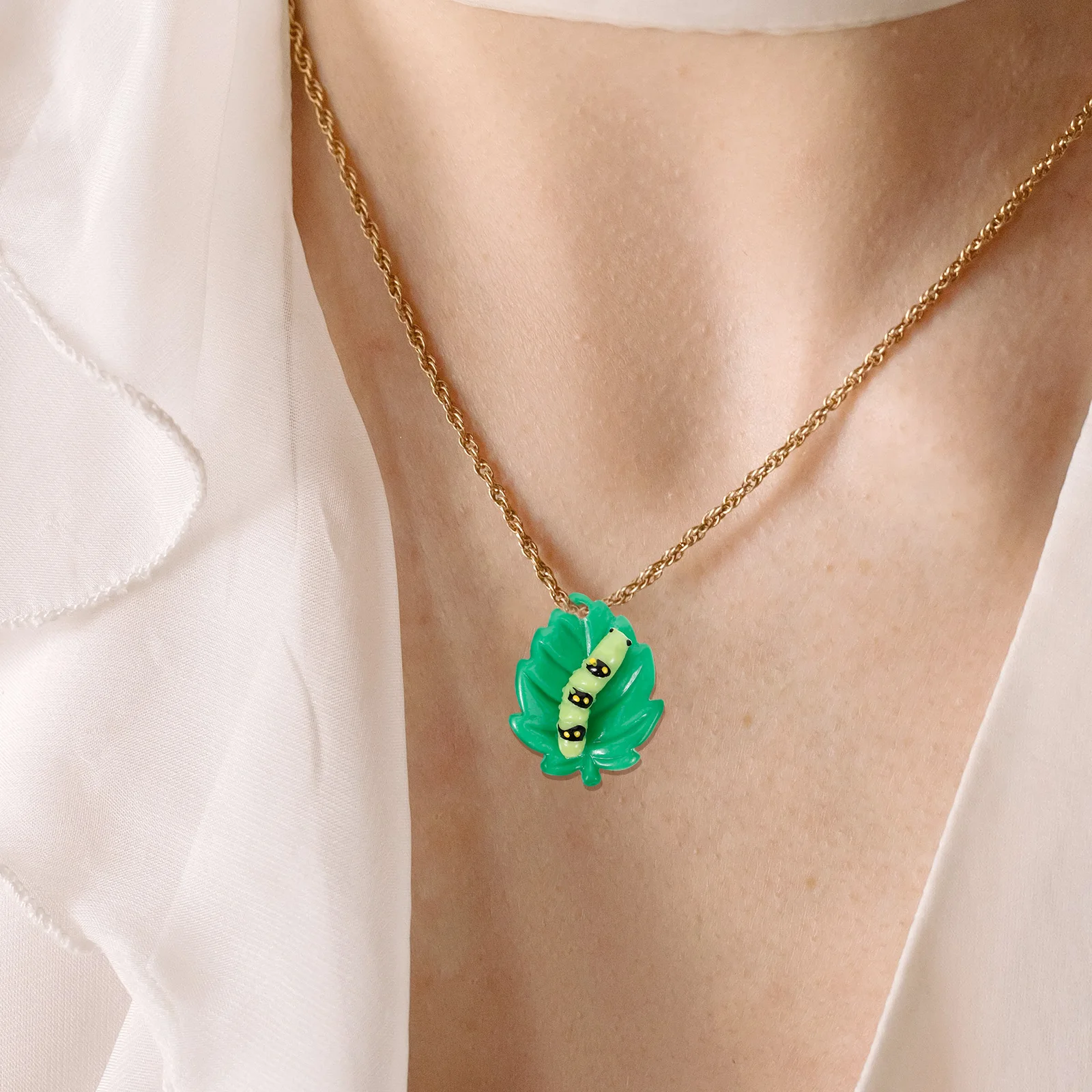 

10 шт. ювелирные изделия, подвески в виде гусеницы для изготовления серег, кабошонов, зеленая смола