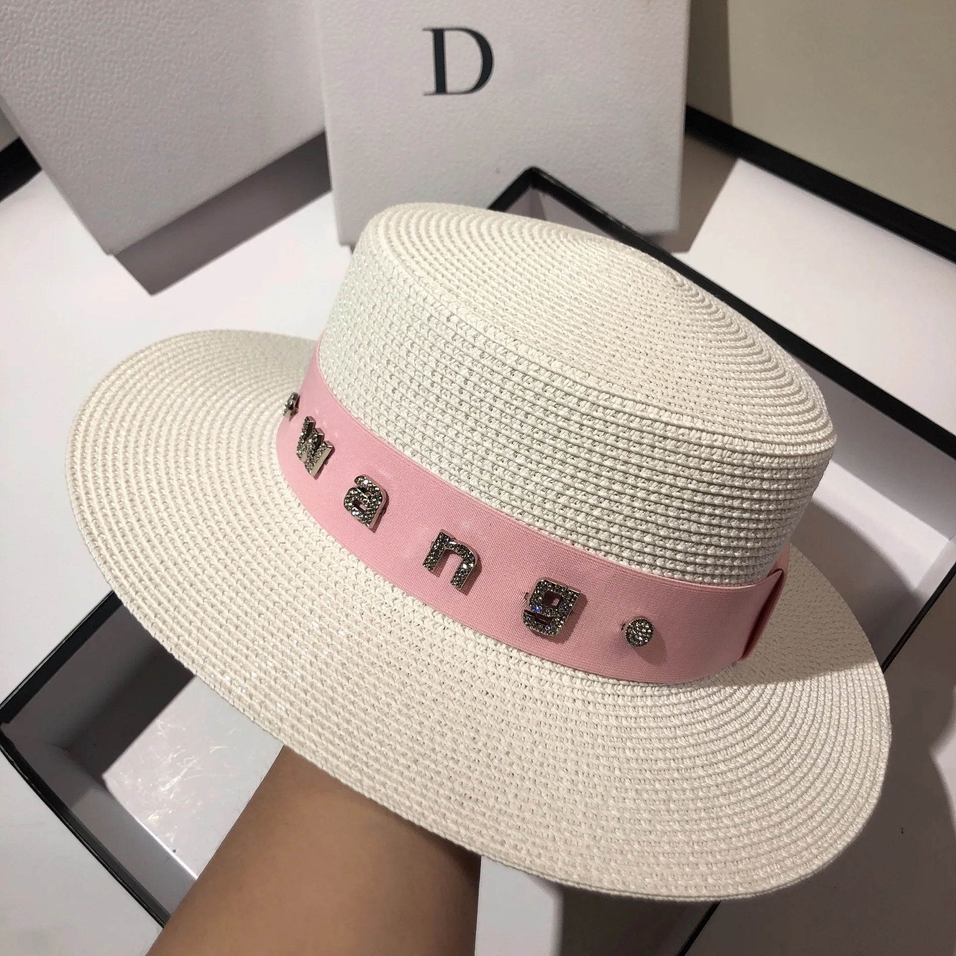 White straw hat Rhinestone letter elastic webbing flat top straw hat women\'s summer beach vacation beach hat straw hat sun hat