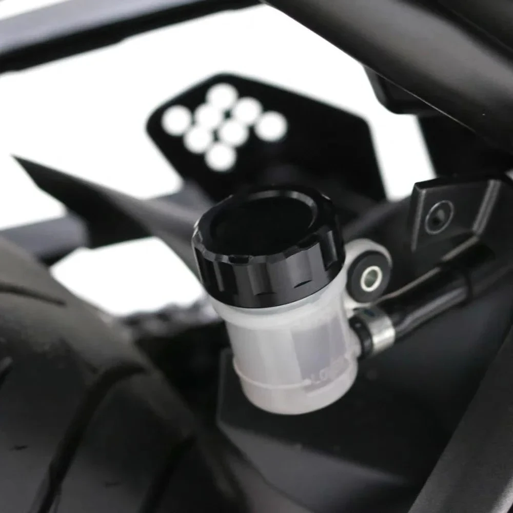 For YAMAHA MT07 MT-07 MT 07 FZ07 2015-2025 2024 2023 2022 Front Rear brake Fluid Reservoir Cover oil filler Cap tire valve cap view 2