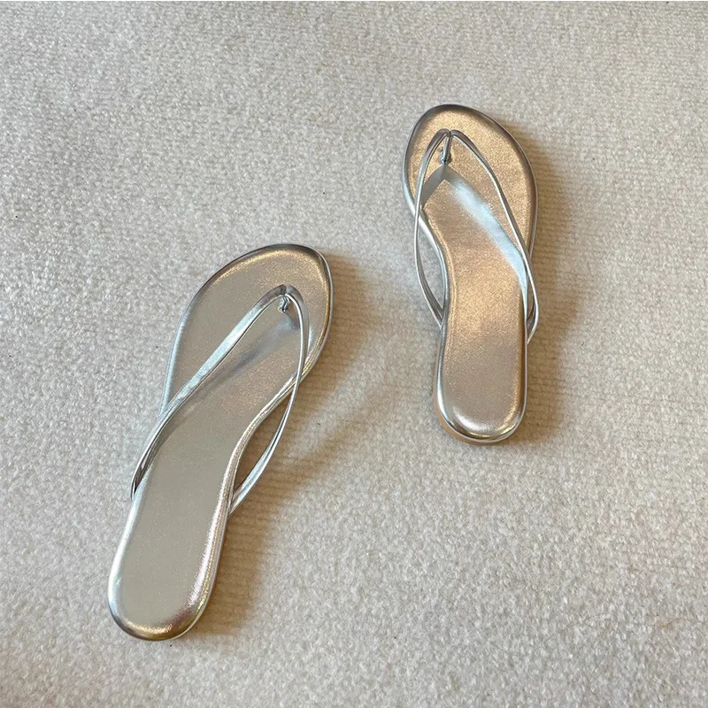 شباشب نسائية صيفية جديدة فضية - صنادل رفيعة مسطحة عصرية مثالية للارتداء في الهواء الطلق على الشاطئ والنمط اليومي العصري