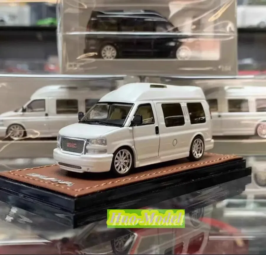 GOC 1:64 Per GMC SAVANA SUV In Lega di Metallo Pressofuso Modello di Auto Ragazzi Regali Di Compleanno Hobby Display Collezione Ornamenti Bianco/Nero