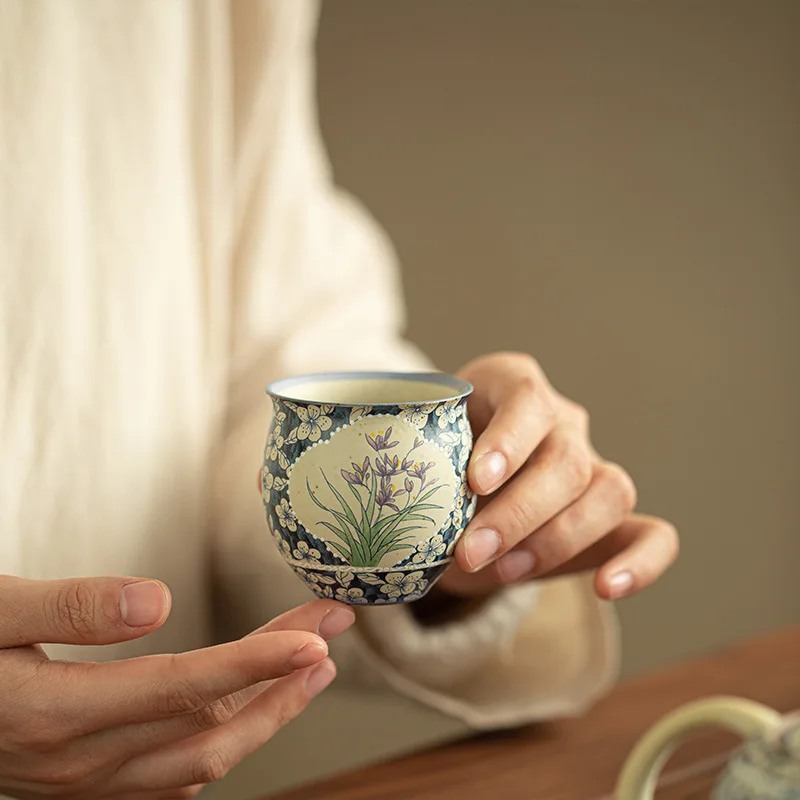 Jingdezhen Blue White Open Window Plum Scent Master Cup Flared Rim Kung Fu Tea Tasting Ceramic Single Cup Gift