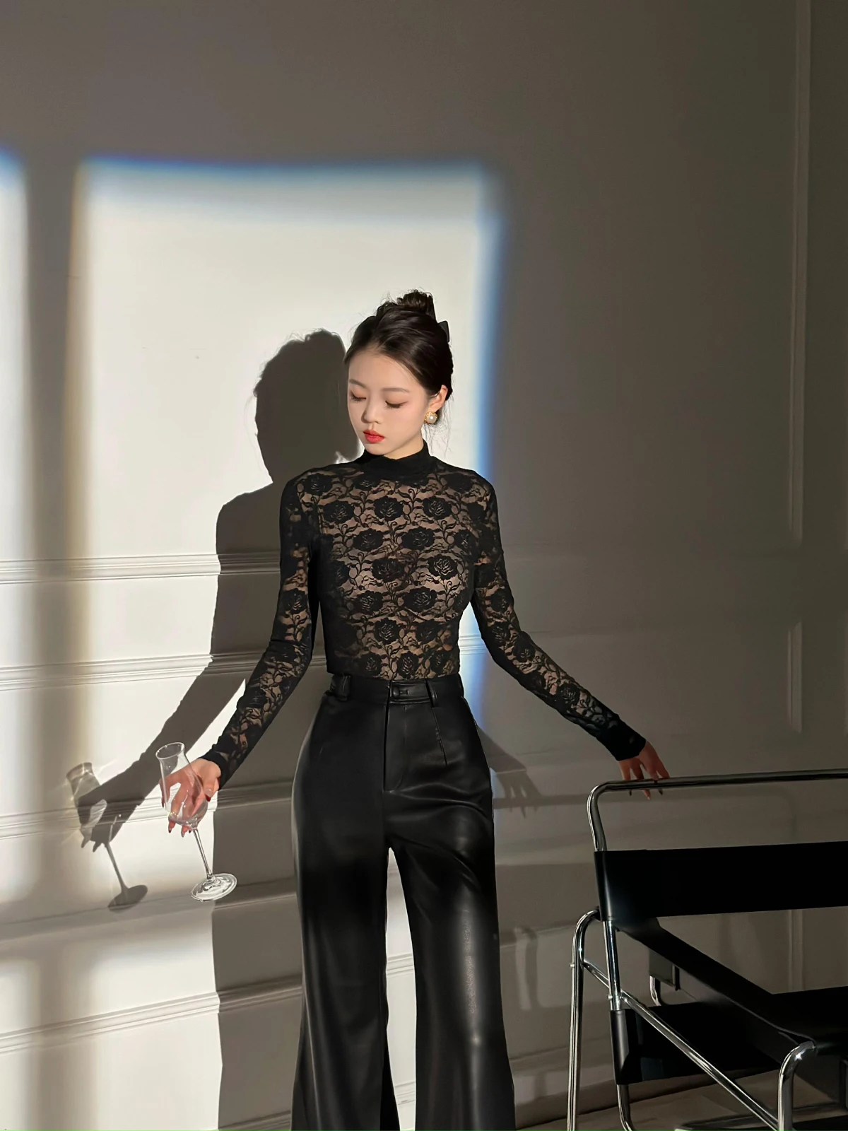 

XULU Original Bla Lace Hollow Flower Slim Fit Base irt Top Sexy High Collar Long Sve One-Piece Suit Winter Season Ladi...