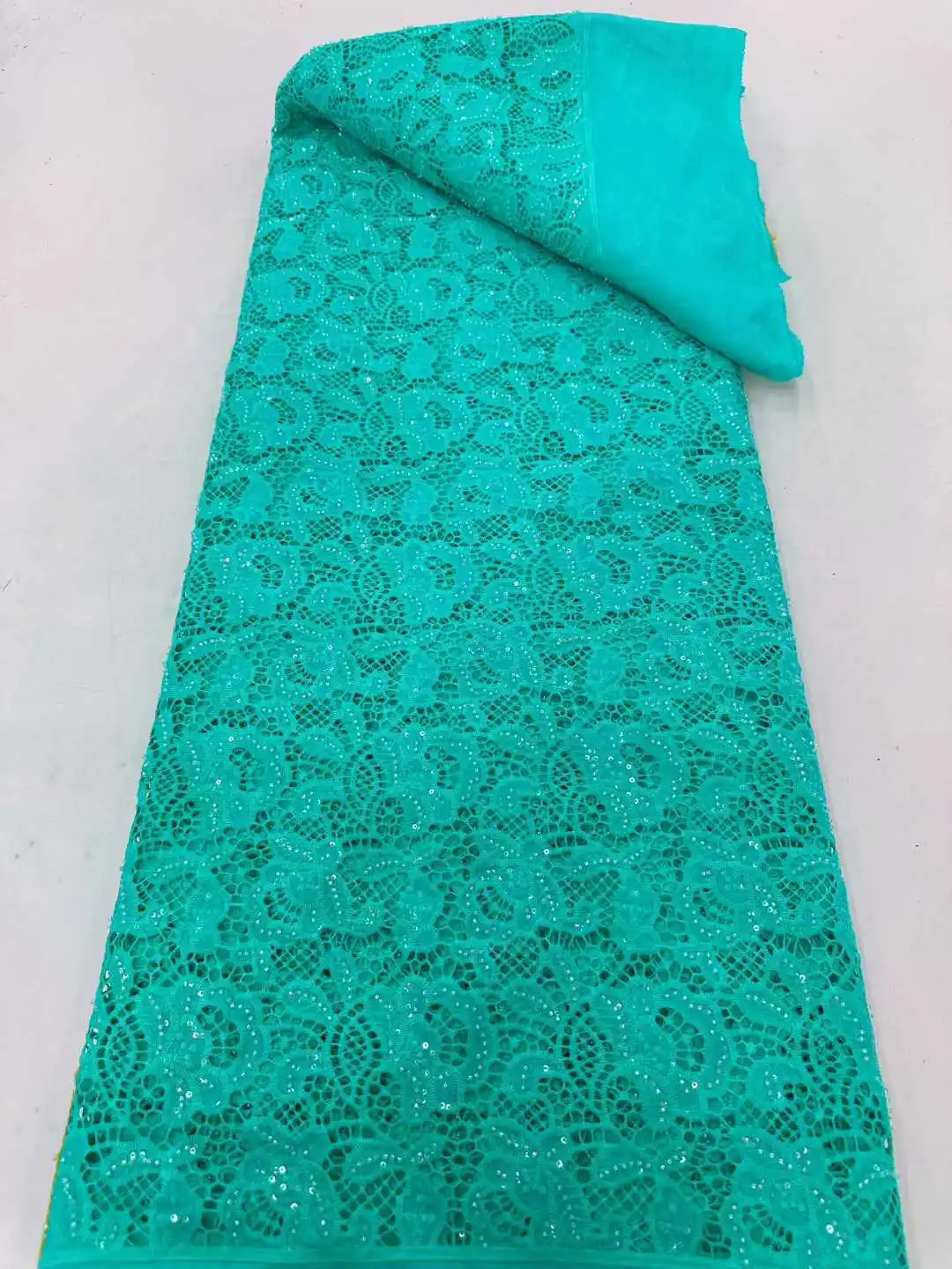 Tessuto africano del pizzo del cavo di seta del latte 2025 Pizzo di alta qualità Paillettes di lusso Lacci del cavo guipure nigeriano per abiti da festa di nozze