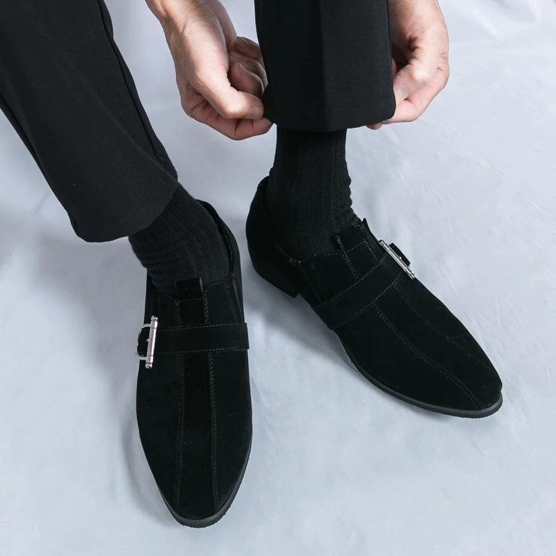 

Элегантная замшевая кожаная обувь, роскошная брендовая мужская деловая повседневная кожаная обувь, мягкая и удобная обувь для вождения на высококачественной подошве
