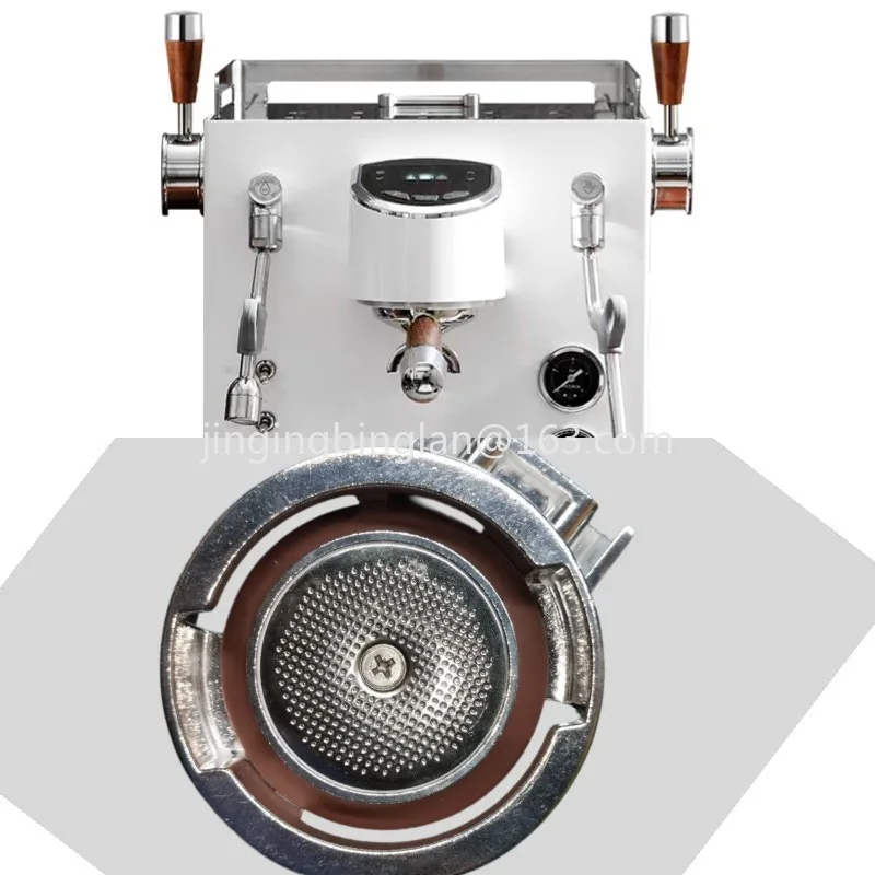 3922 Coffee machine 3828 3833 Boiling head assembly, brewing head assembly, deformed, unsealed, leaking