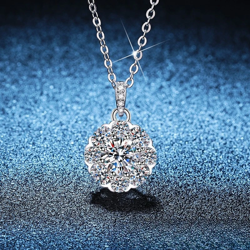 

New s925 silver necklace for women, luxurious and dazzling sunflower round bag pendant, moissanite necklace, wedding jewelry