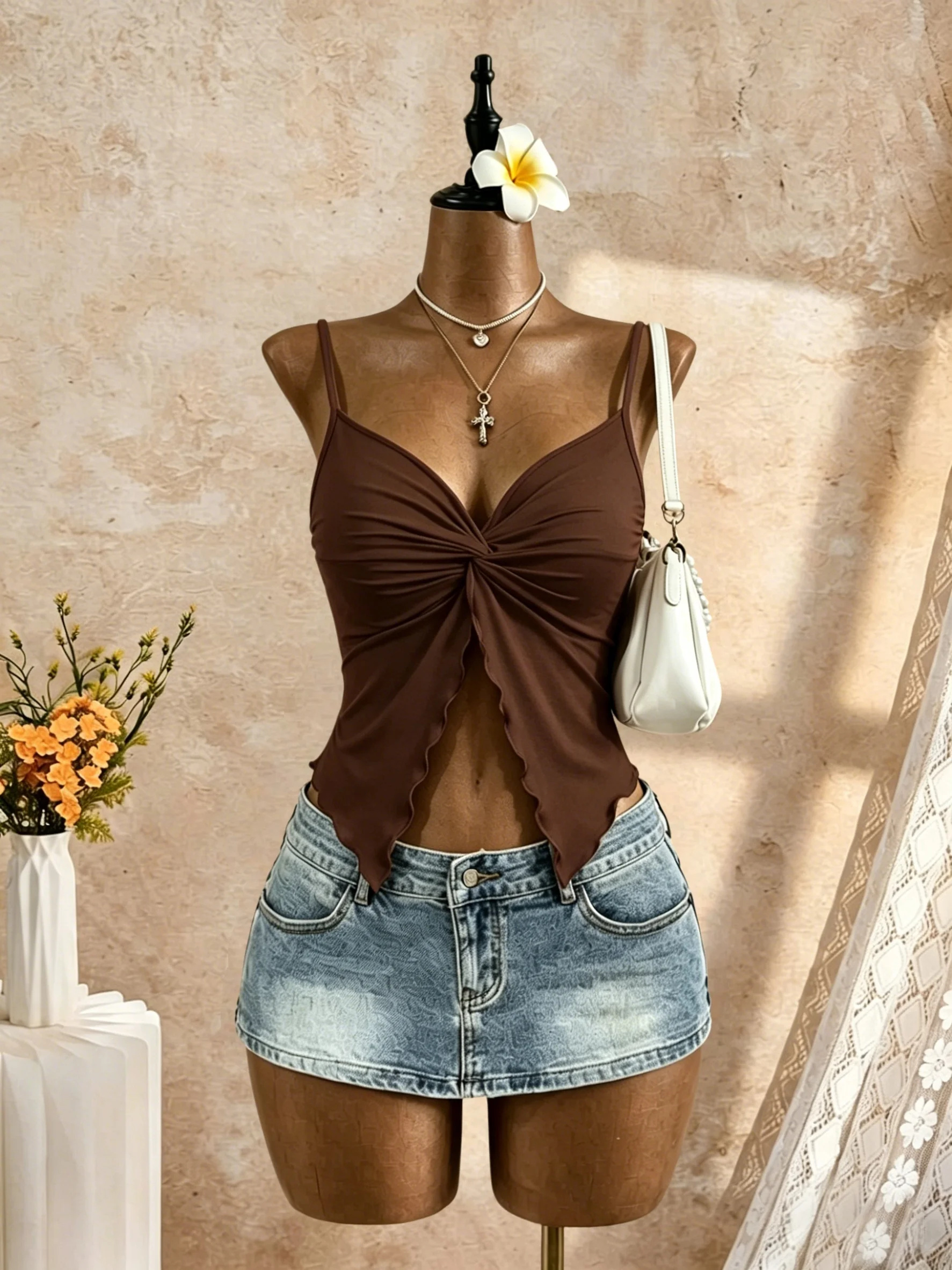 Damen Spaghetti-Träger V-Ausschnitt Twist-Front Cut-Out Rüschen Unregelmäßiger Saum Slim Fit Crop Cami Top 2026 Sommer Y2K Einfarbig Weiß Ärmellos – Detail 7