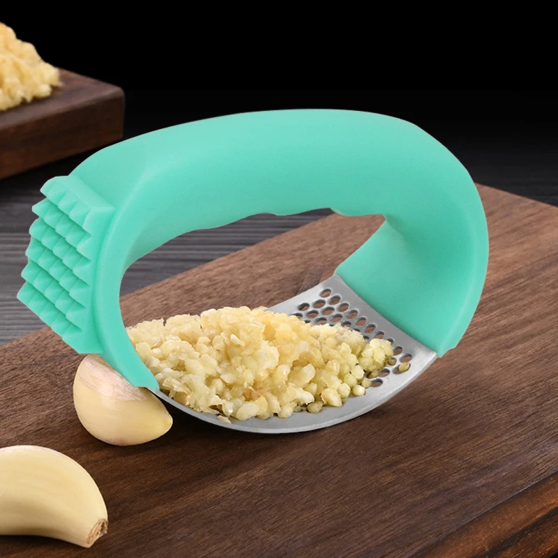 Multi-function Manual Garlic Press Curved Garlic Grinding Slicer Chopper Stainless Steel Garlic Presses Cooking Gadgets Tool